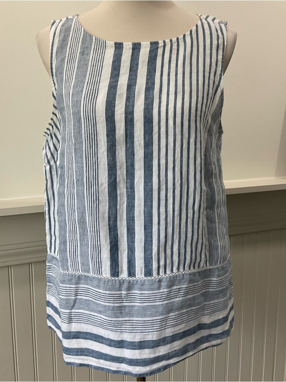 J.Jill Love Linen Blue White Striped Sleeveless Blouse Tunic Top Medium